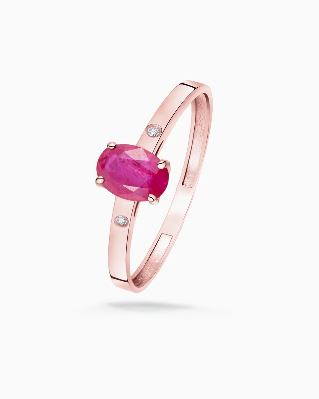 Sortija de Rubí Oval y Diamantes en Oro Rosa de 18 Kt - Image 2