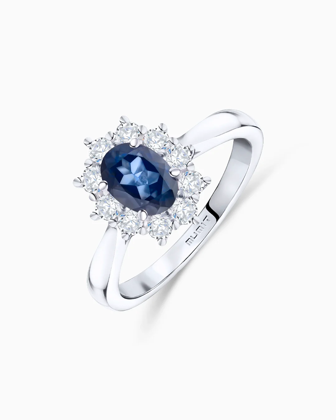 Sortija Irem de Zafiro y Diamantes 0,50 Cts. en Oro Blanco de 18 Kt - Image 3