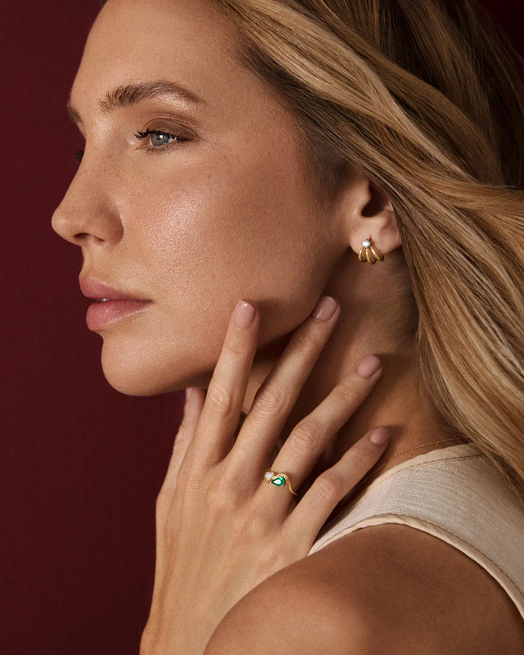 Sortija Liora de Esmeralda y Diamante en Oro Amarillo de 18 kt - Image 3