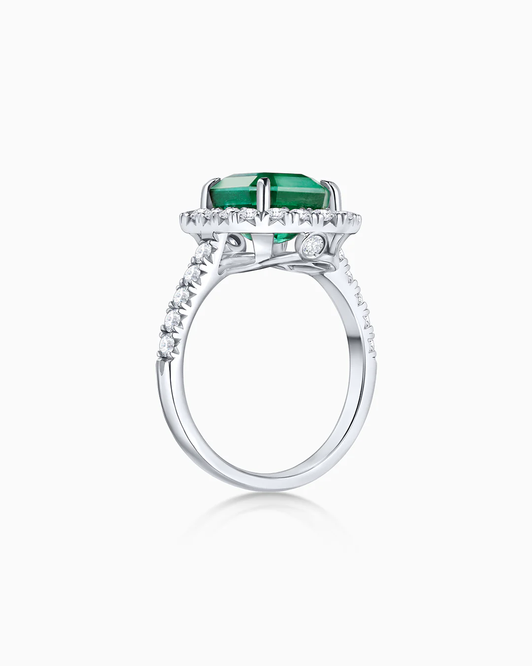 Sortija Mayfair de Esmeralda y Diamantes en Oro Blanco de 18 Kt - Image 4