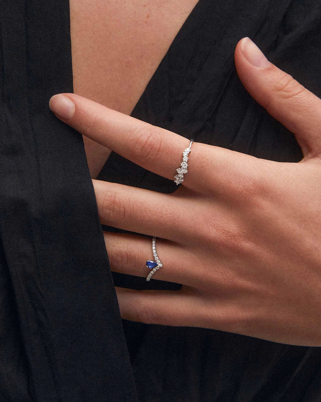 Sortija Mia de Zafiro y Diamantes en Oro Blanco de 18 Kt - Image 3