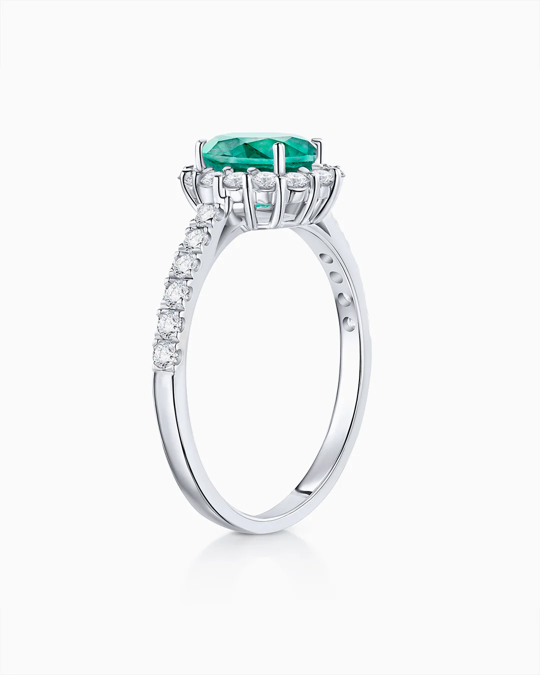 Sortija Nicole Pavé de Esmeralda y Diamantes 0,50 Cts. en Oro Blanco de 18 Kt - Image 4