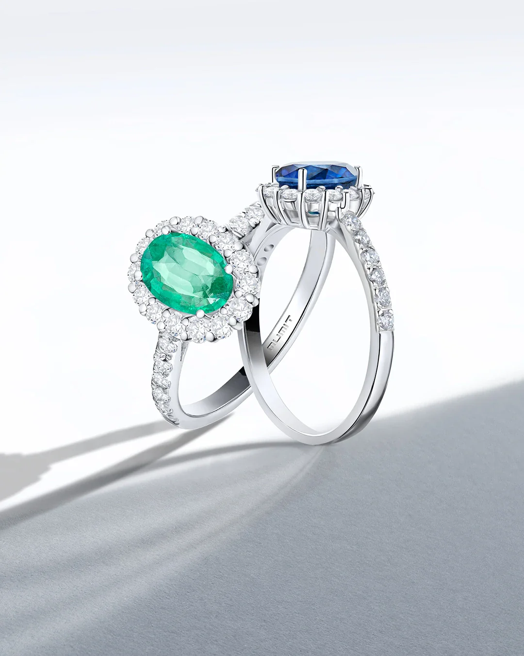 Sortija Nicole Pavé de Zafiro y Diamantes 0,50 Cts. en Oro Blanco de 18 Kt - Image 5