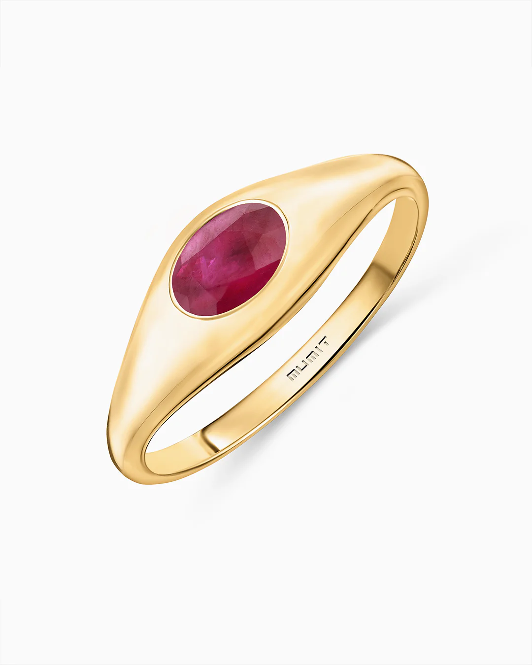 Sortija Sello Amar de Rubí Oval en Oro Amarillo de 18 Kt