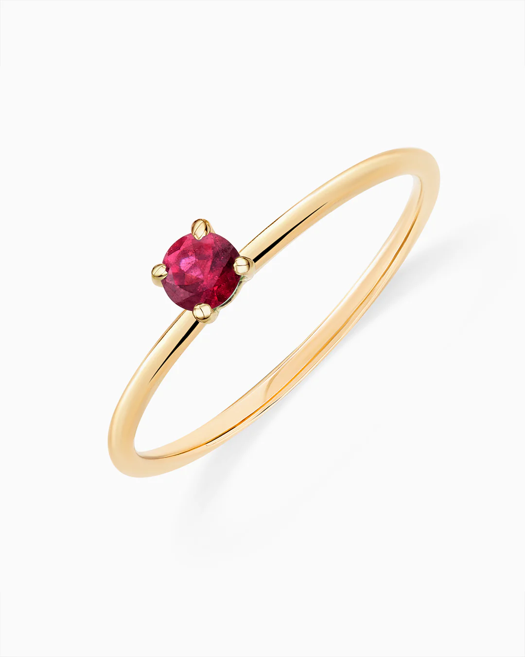 Sortija Slim B. de Rubí en Oro Amarillo de 18 Kt