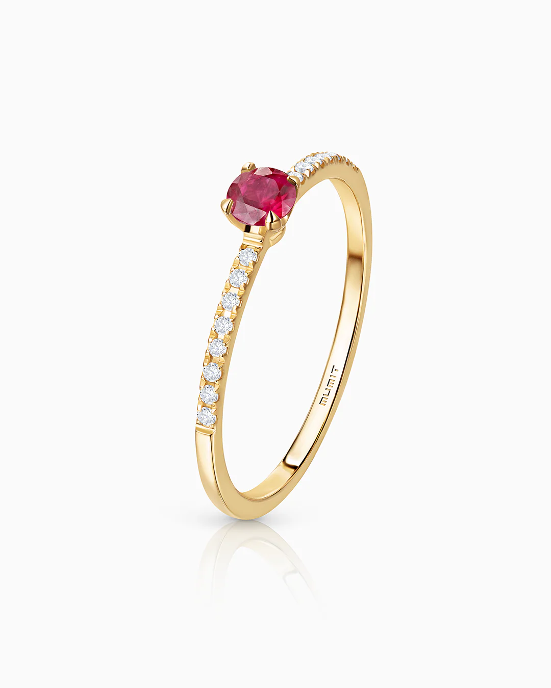 Sortija Sylvie de Rubí y Diamantes en Oro Amarillo de 18 Kt