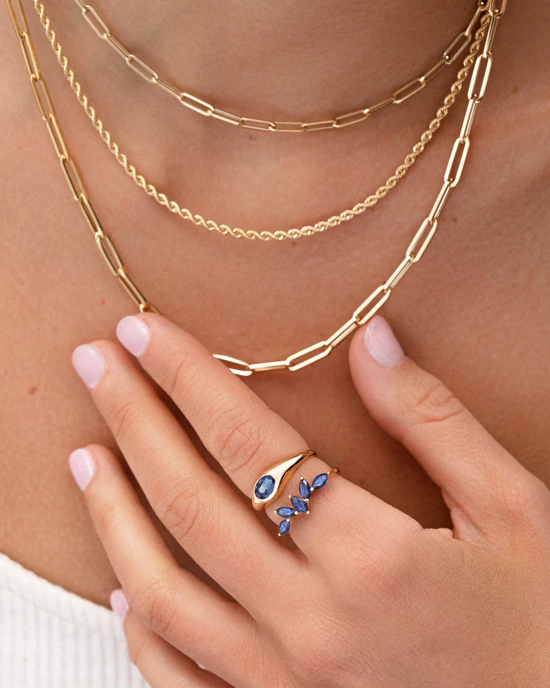 Sortija Tri-Marquise Zafiro en Oro Amarillo de 18 Kt - Image 6